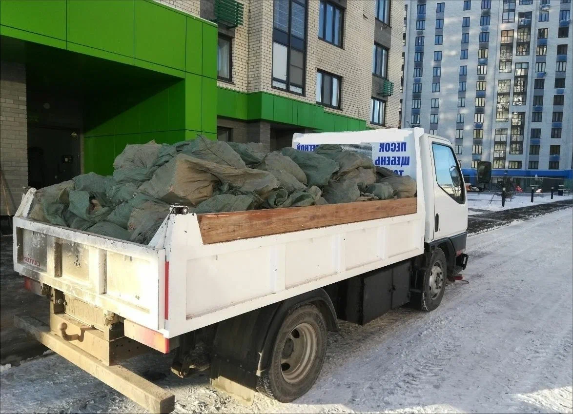 Вывоз мусора грузовым фургоном 3 тонны в Большой Камне — цена от 1369 руб., ПроМусор