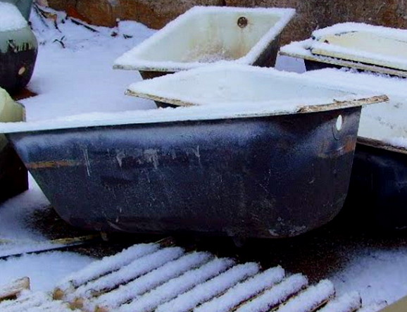 Вывоз чугунных ванн с утилизацией и погрузкой под ключ в Большой Камне в октябре