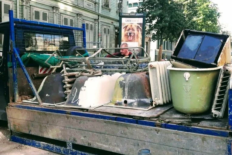 Вывоз старой сантехники в Большой Камне от ПроМусор: быстро, недорого от 558 руб., утилизация и грузчики