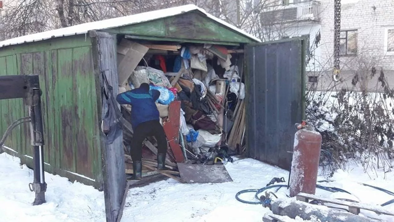 Вывоз мусора из гаража с гарантией чистоты в Большой Камне в октябре